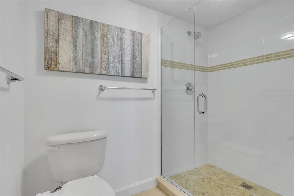 Photo of Unit 402 at 1201 Seafarer Circle