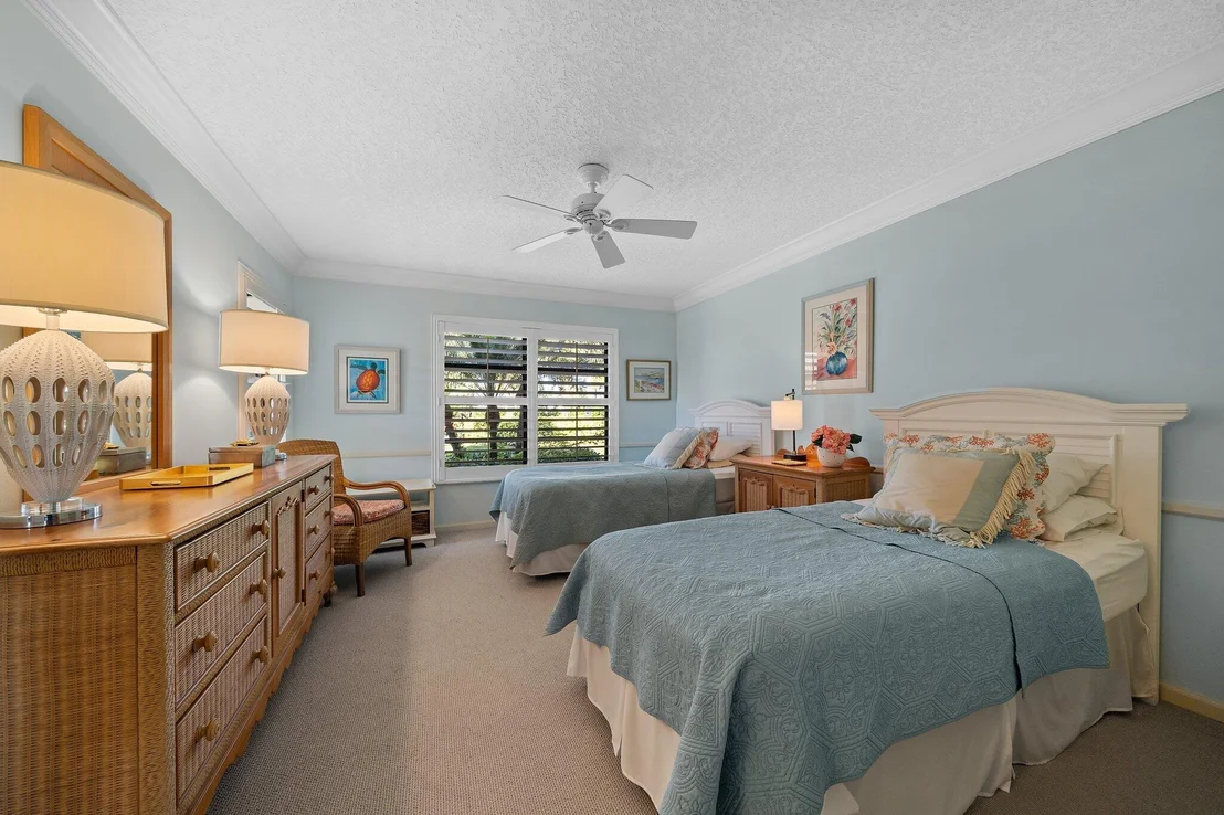 Photo of 41 SE Saddleback Road