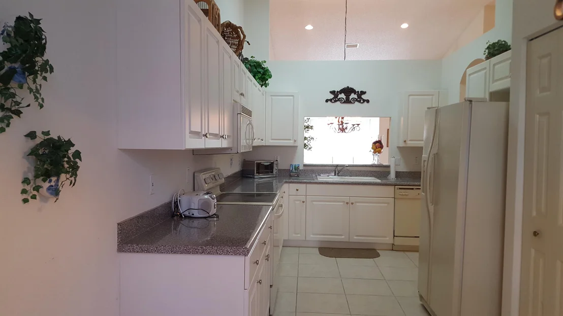 Photo of 6204 Heliconia Road