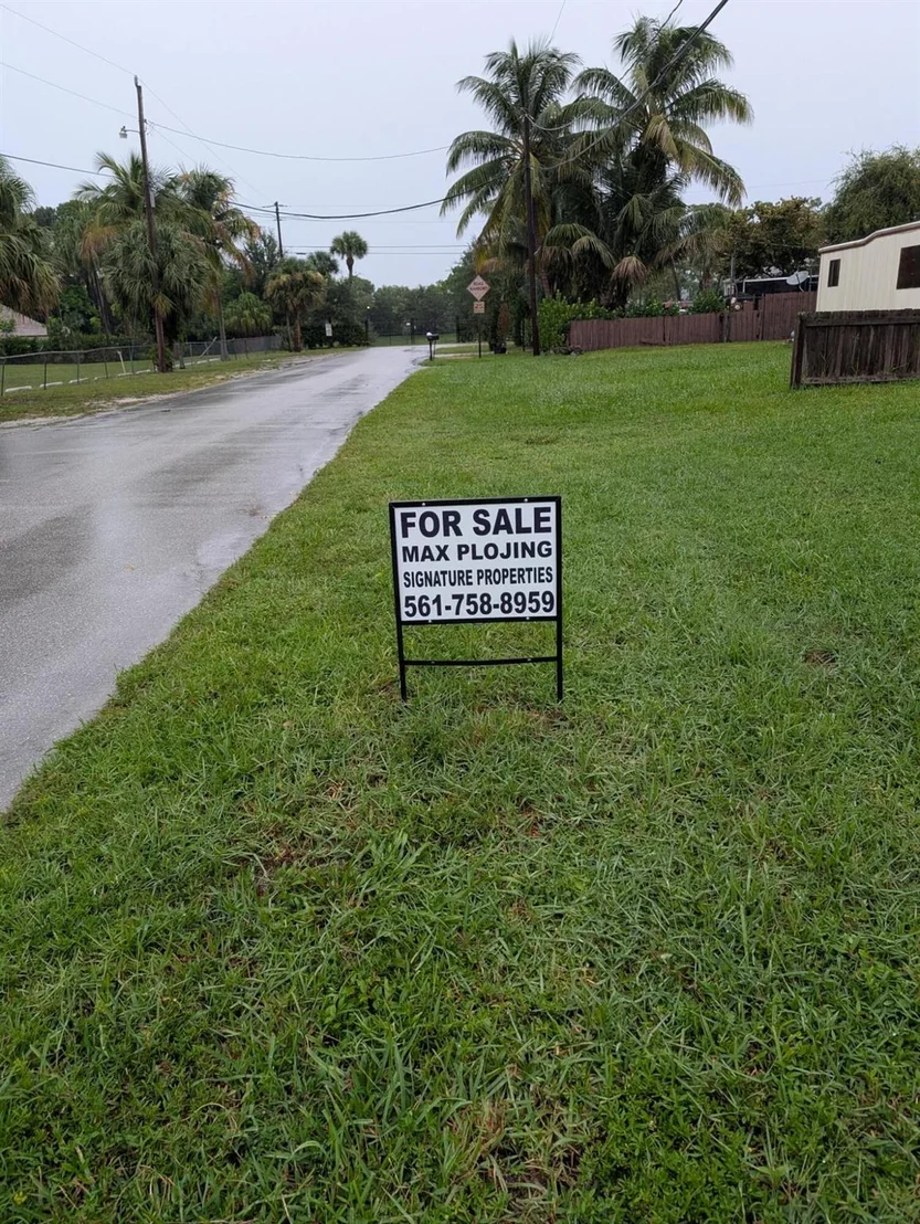 Photo of 3082 Hibiscus Circle