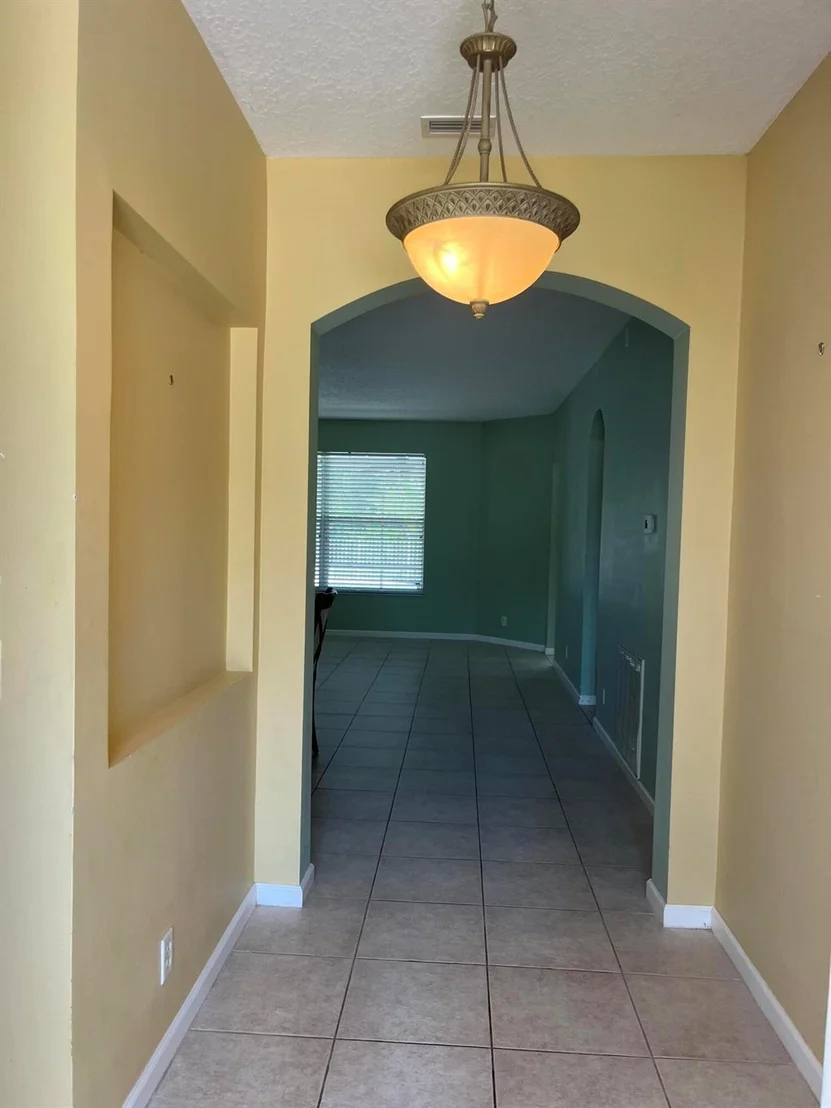 Photo of 6110 46th Lane