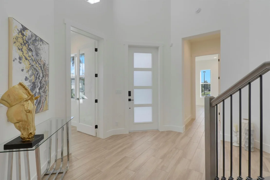 Photo of 9194 Crestview Circle