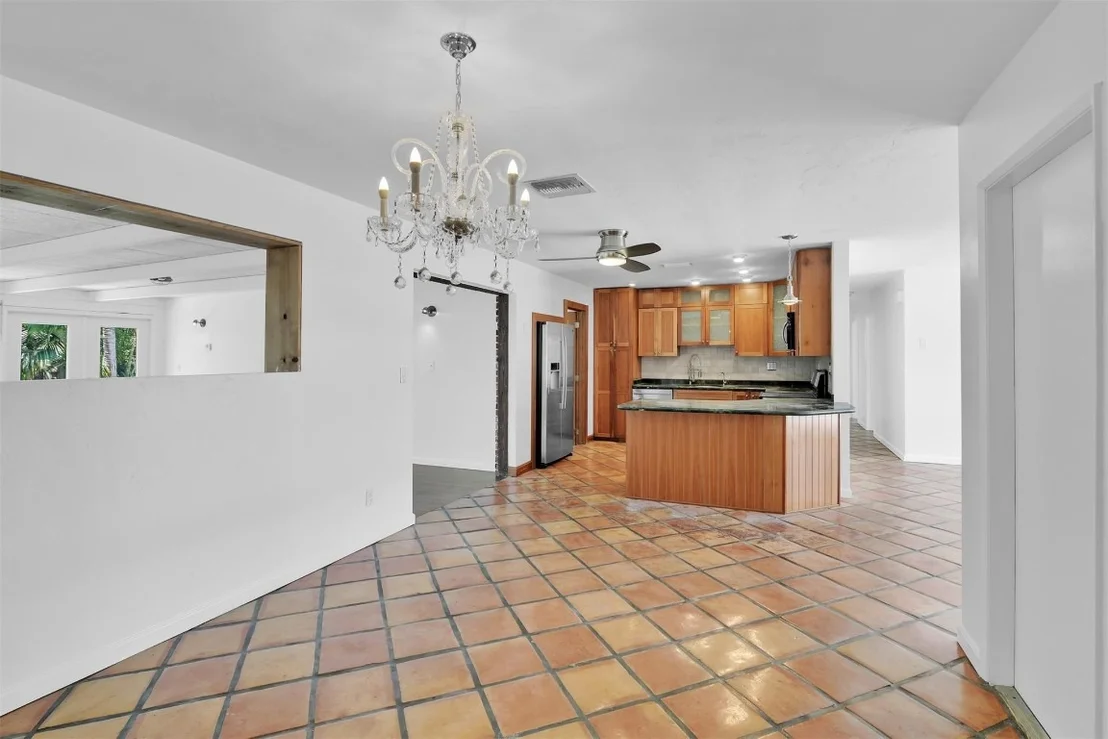Photo of 341 SE 8th Street