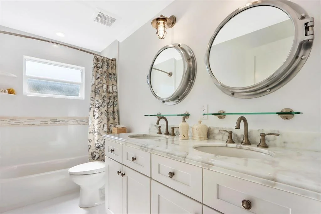 Photo of 521 Sunset Way
