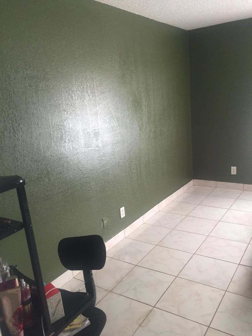 Photo of 2750 N Seacrest Boulevard