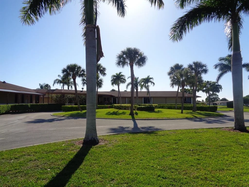 Photo of 6098 Stanley Lane