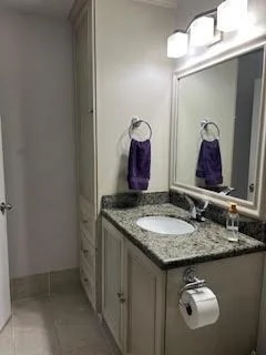 Photo of Unit A at 6089 Via Silvanus
