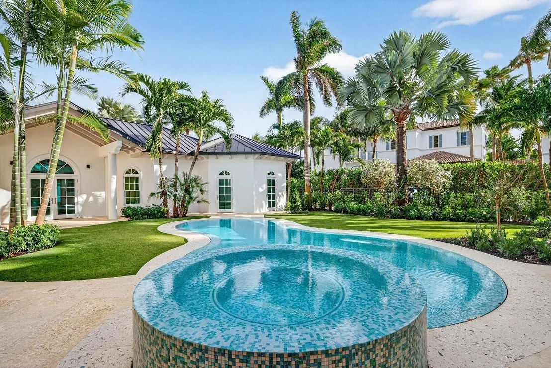 Photo of 720 N Ocean Boulevard