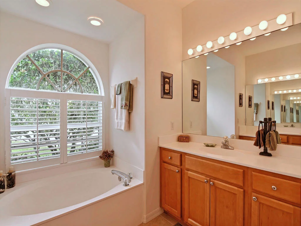 Photo of 6570 35th Lane