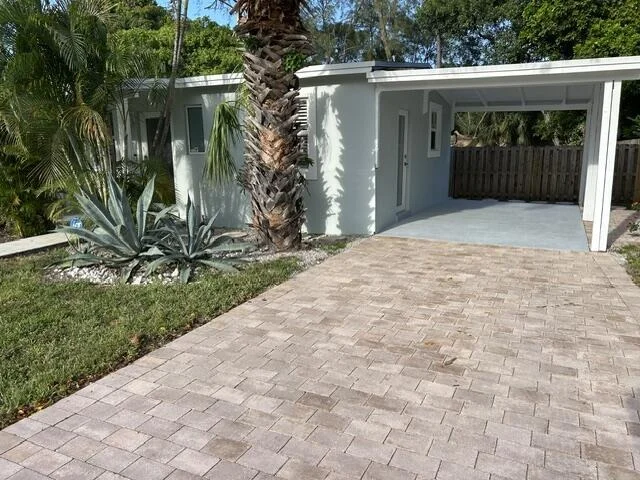 Photo of 4936 NE 19th Terrace