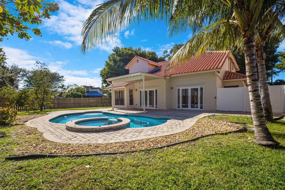 Photo of 2545 Kerry Drive