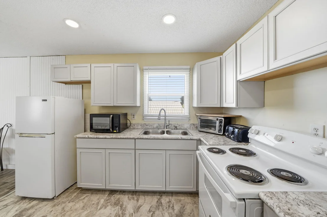 Photo of 1041 PINE Way NE
