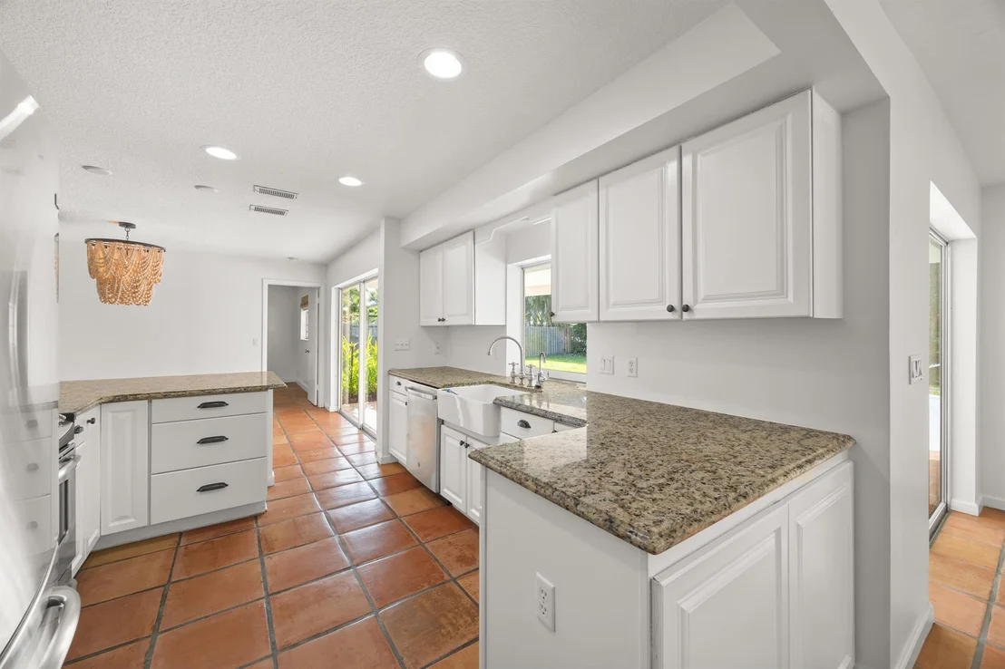Photo of 8 Palmetto Way