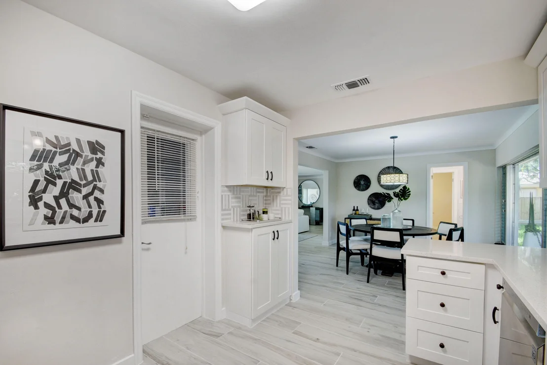 Photo of 335 Vanderbilt Drive