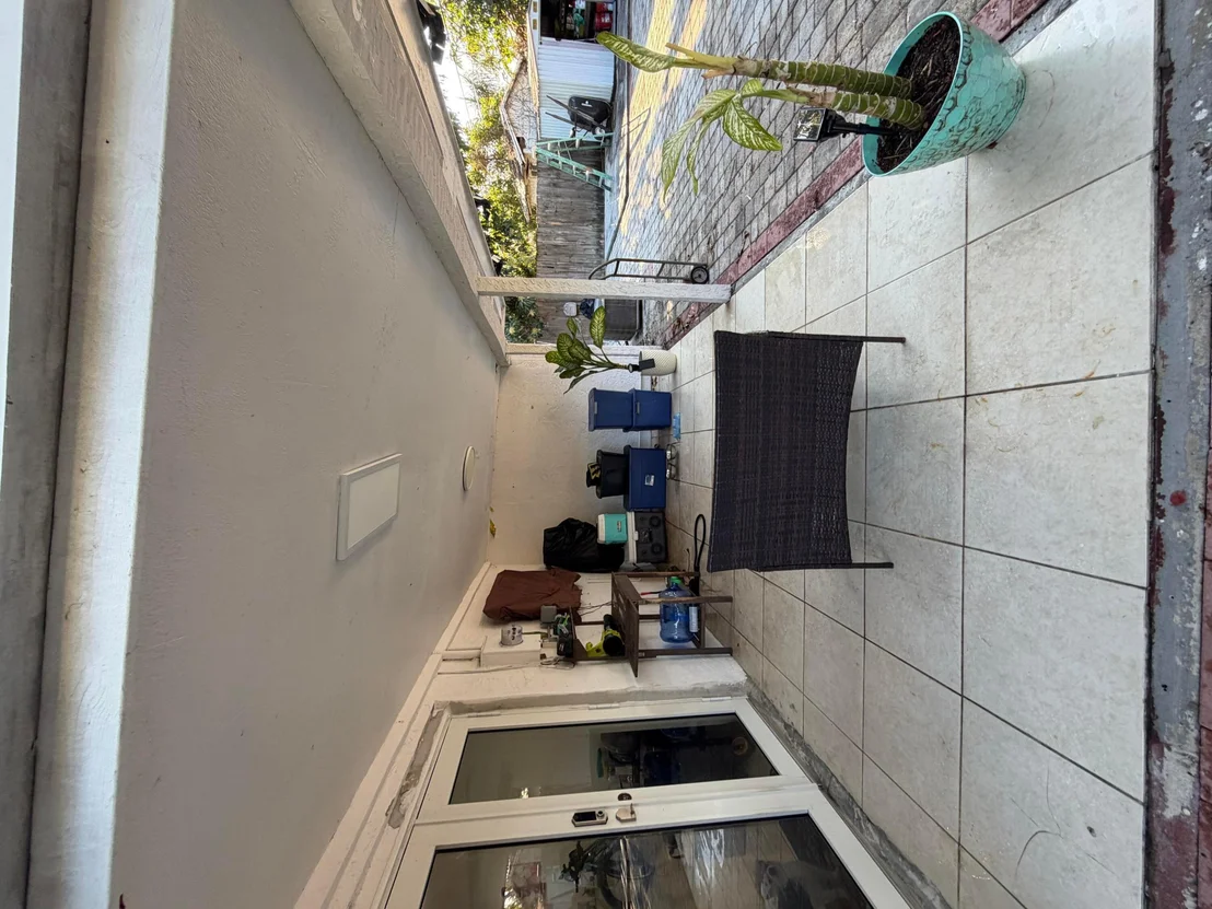 Photo of 814 Colonial Road