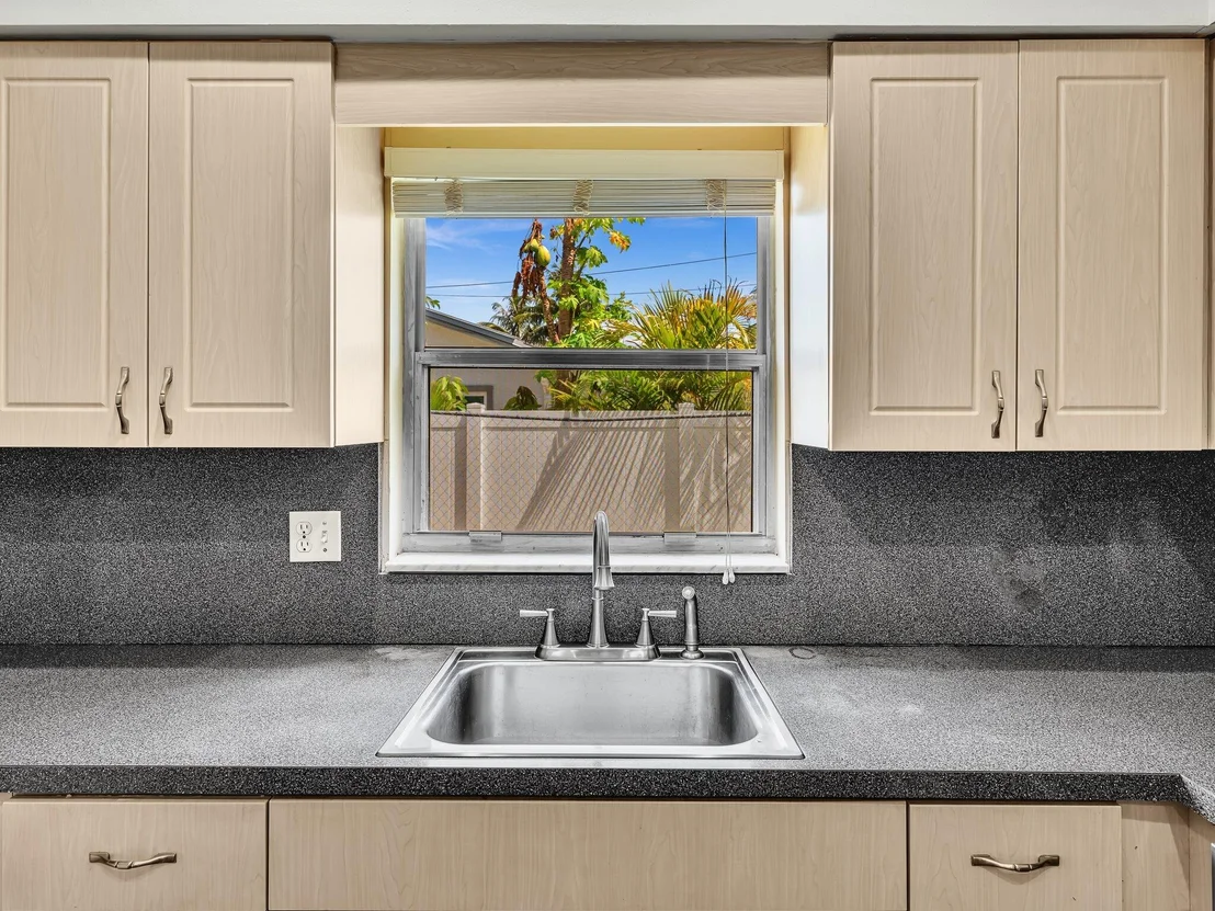 Photo of 633 Heron Drive