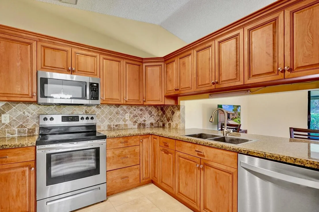 Photo of 124 Mayfair Lane