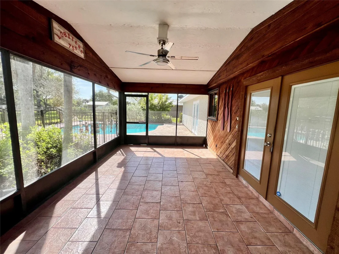 Photo of 352 SW 85th Avenue