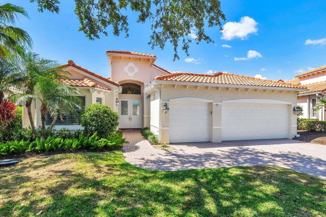 Photo of 3914 Outlook Court