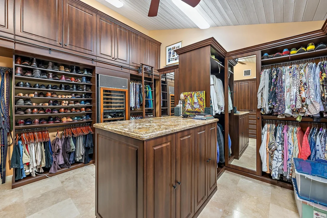 Photo of 18371 SE Lakeside Drive