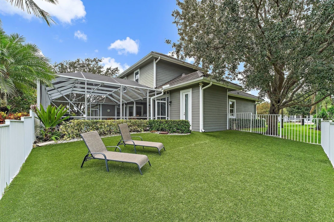 Photo of 18647 SE Lakeside Way