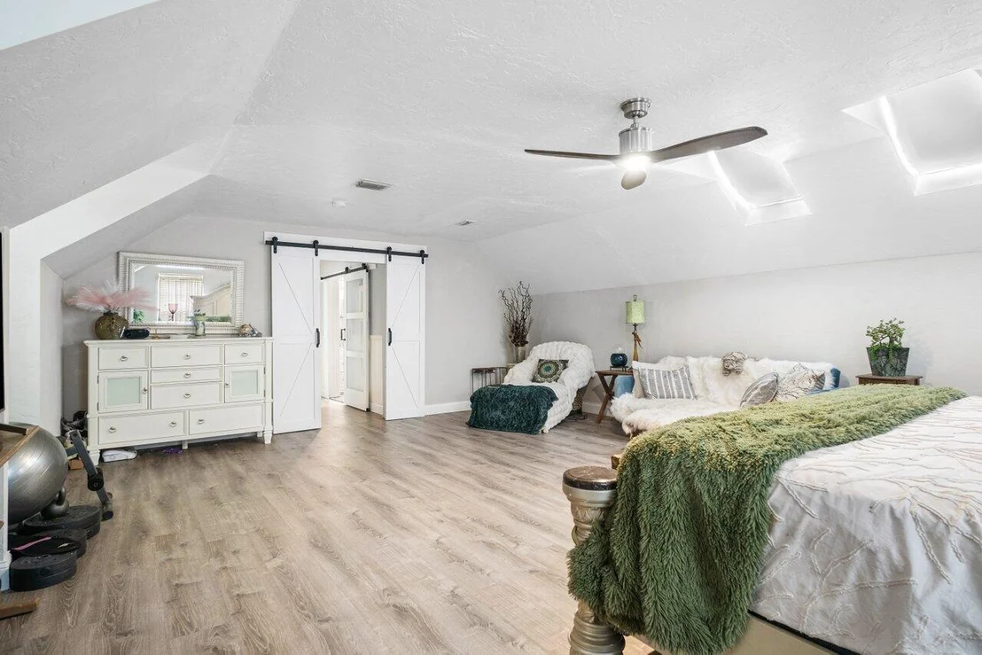 Photo of 17081 Mellen Lane