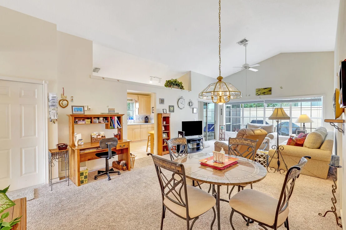 Photo of 262 W Moccasin Trail W