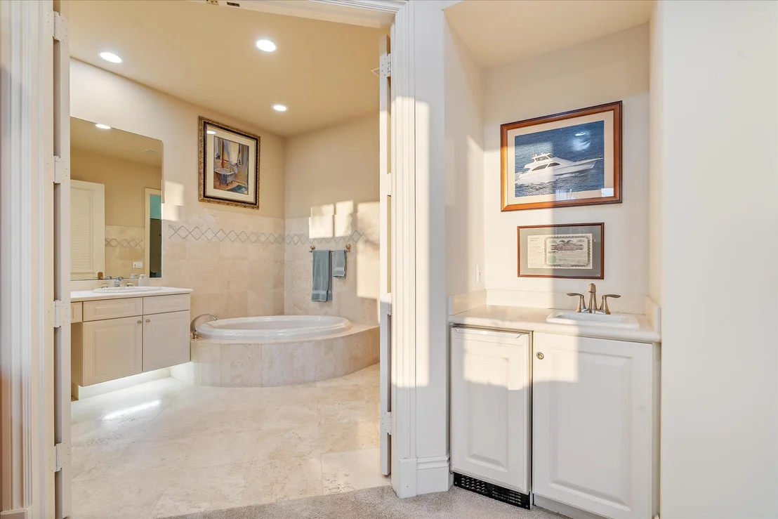 Photo of 602 Oak Harbour Drive