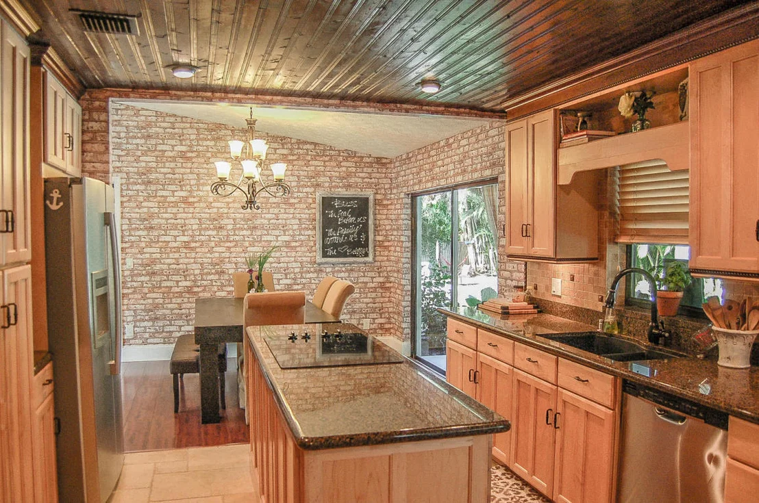 Photo of 701 Kriss Lane