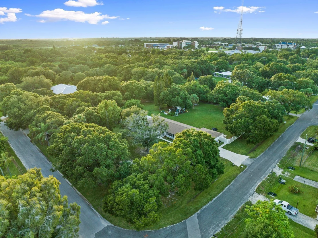 Photo of 2900 Grove Drive