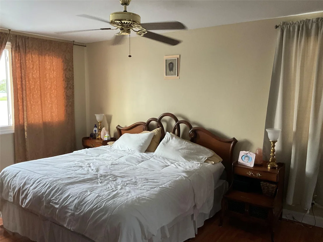Photo of 6643 NW Bayfront Drive