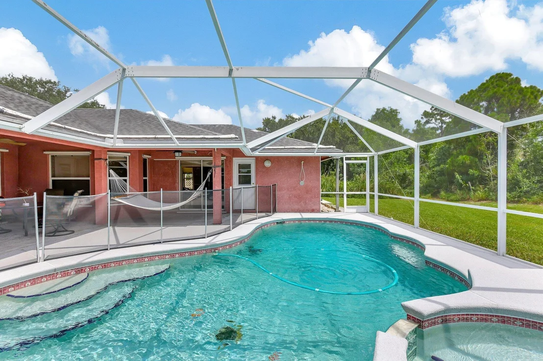 Photo of 1624 SW Gregor Way Way