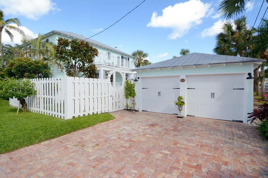 Photo of 1102 Miramar Drive