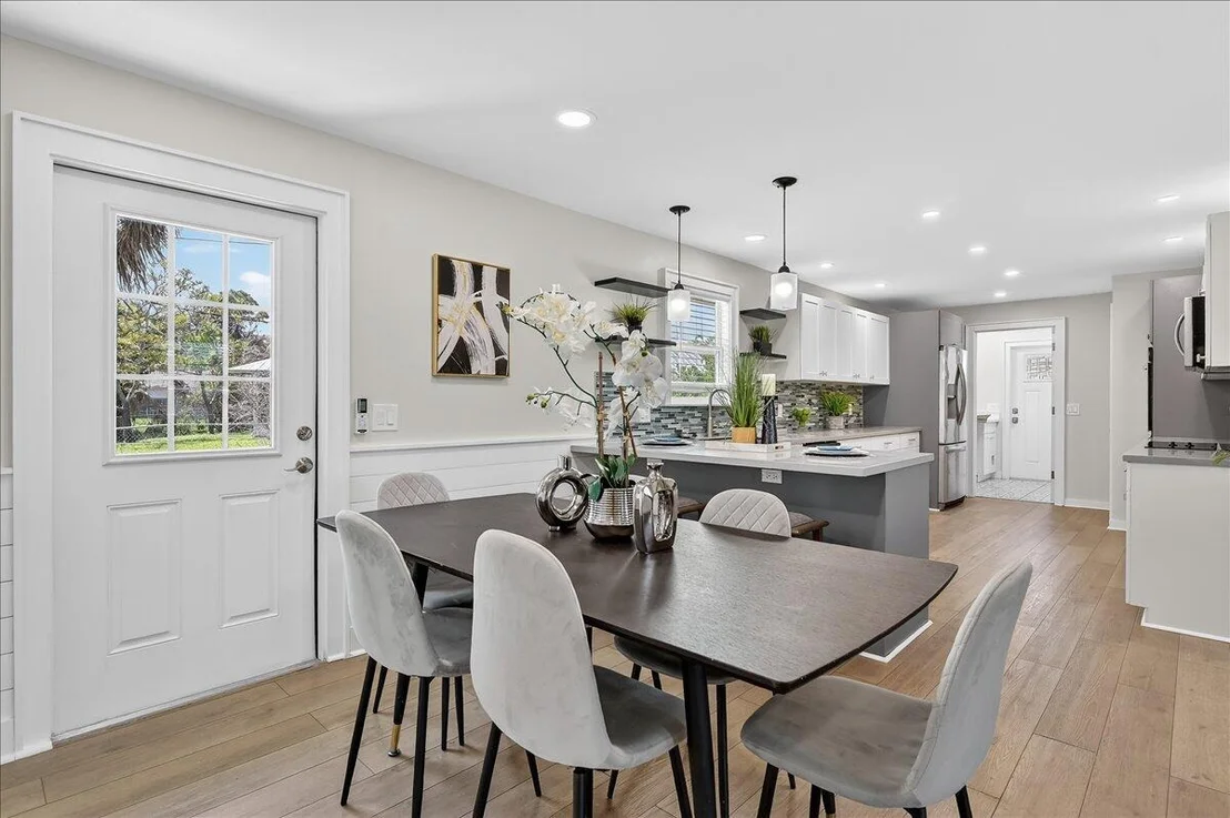 Photo of 262 Easy Street
