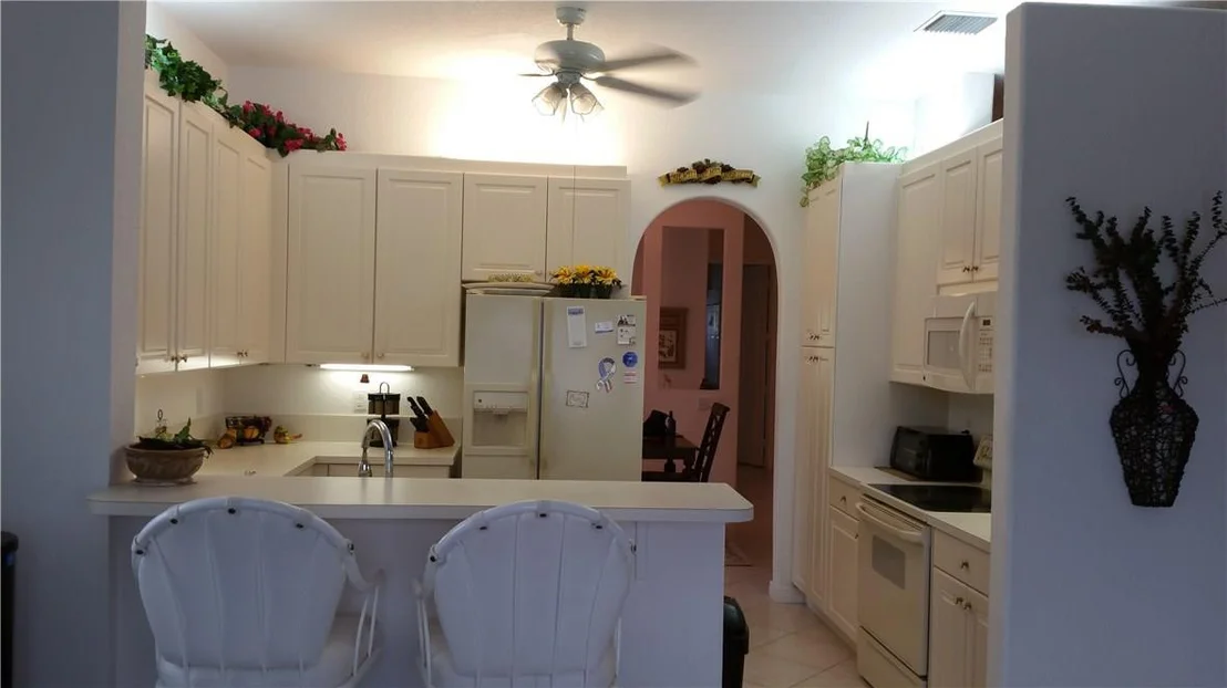 Photo of Unit 202 at 7808 Exeter Boulevard