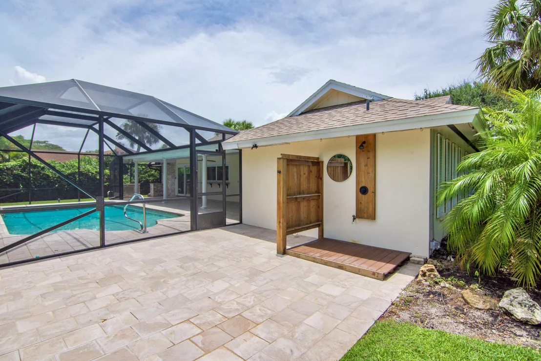 Photo of 1060 Clipper Road