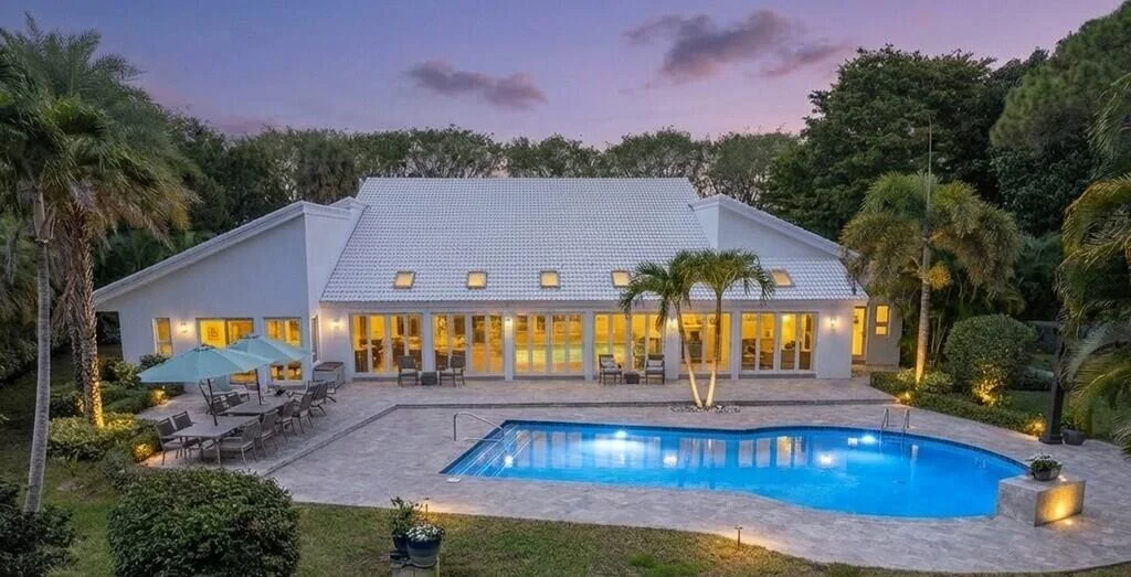 Photo of 355 Oakview Drive