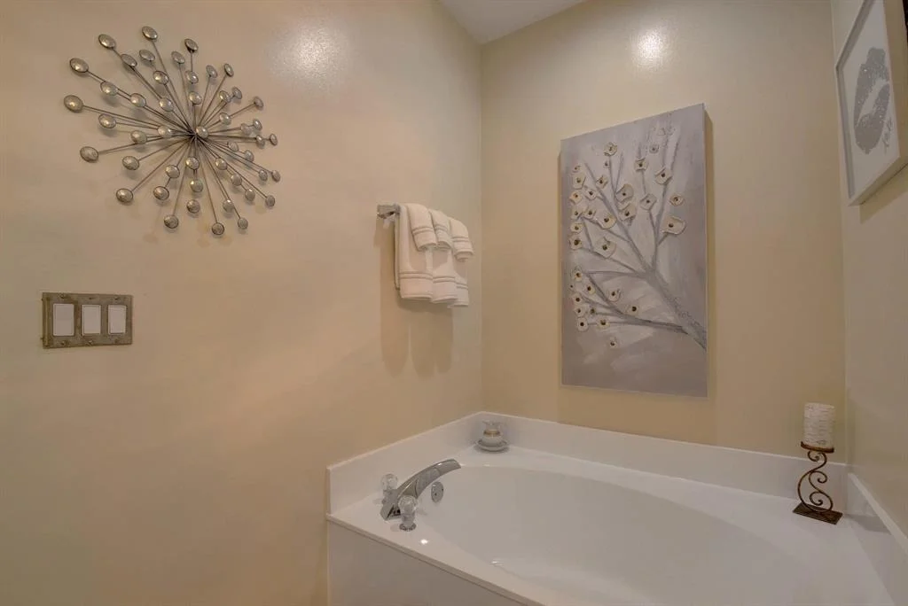 Photo of 6169 Heliconia Road
