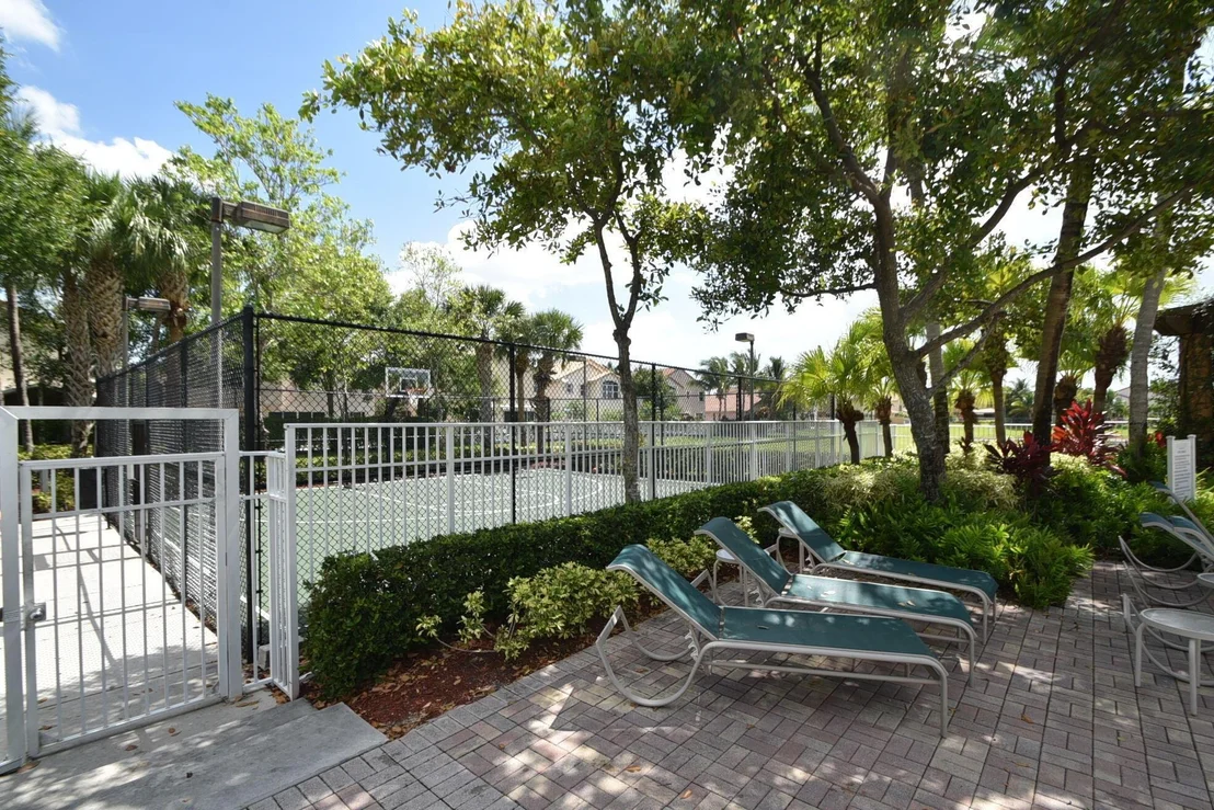 Photo of 4899 N Classical Boulevard