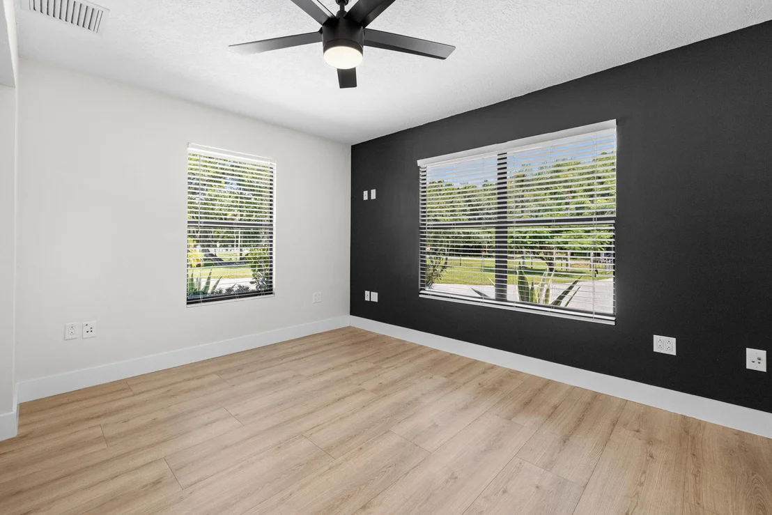 Photo of 10548 154TH Road N