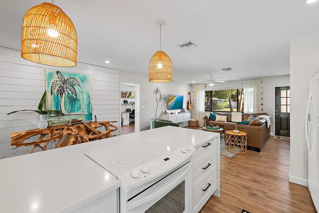 Photo of 925 Lighthouse Drive