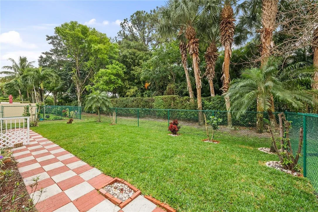 Photo of 6304 Willoughby Circle