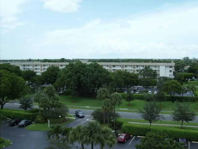 Photo of Unit 708 at 3510 Oaks Way