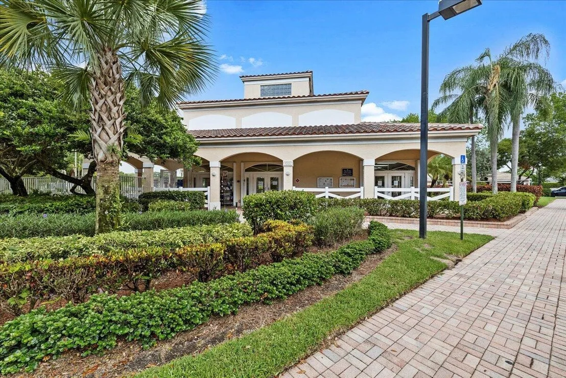 Photo of 5809 Eagle Cay Lane