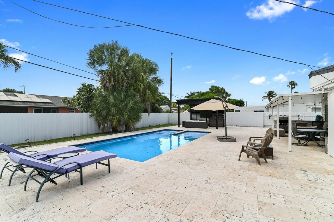 Photo of 124 Davis Road