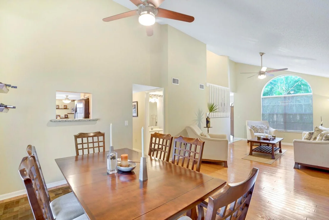 Photo of 1836 Edgewater Drive