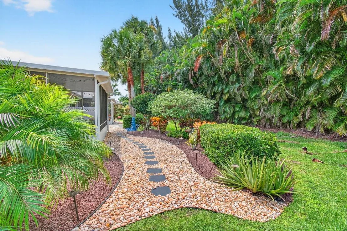 Photo of 7968 Rockford Road