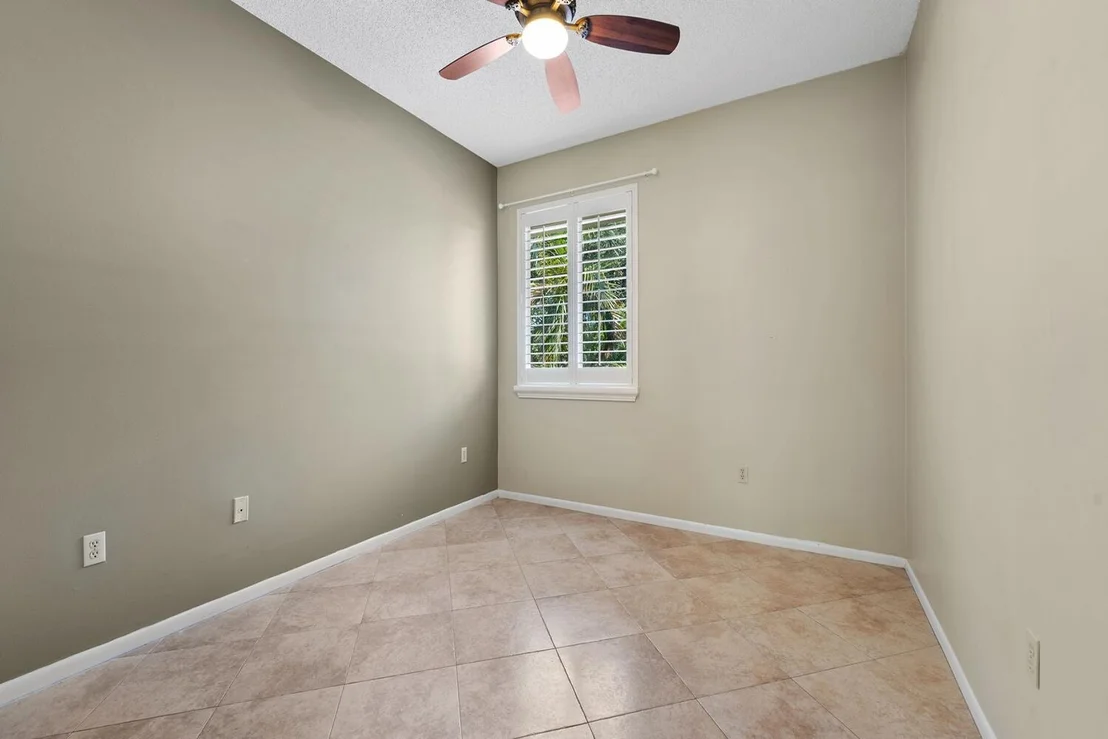 Photo of Unit D2 at 103 Half Moon Circle