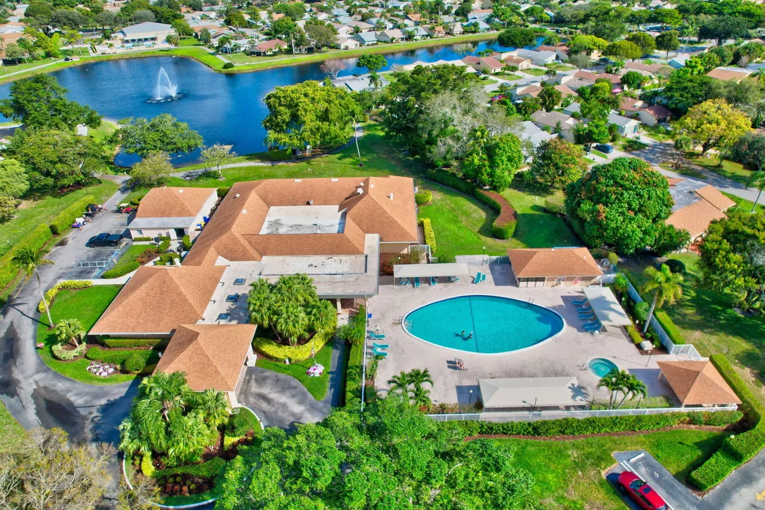 Photo of 2925 Riviera Drive