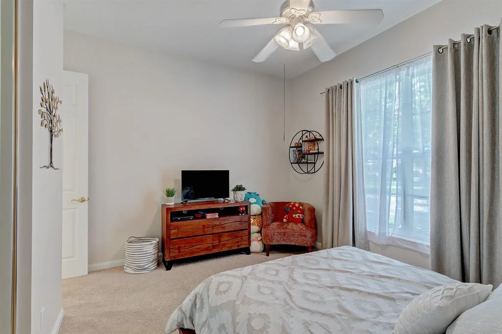 Photo of 180 Paradise Circle